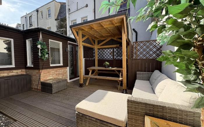 Coastal Comfort Cabin