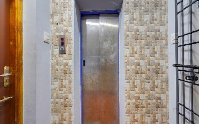 Hotel O Eswar Residency Saligramam