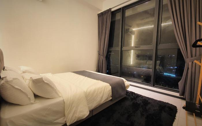 Urban Suite cozy condo for family & friends.