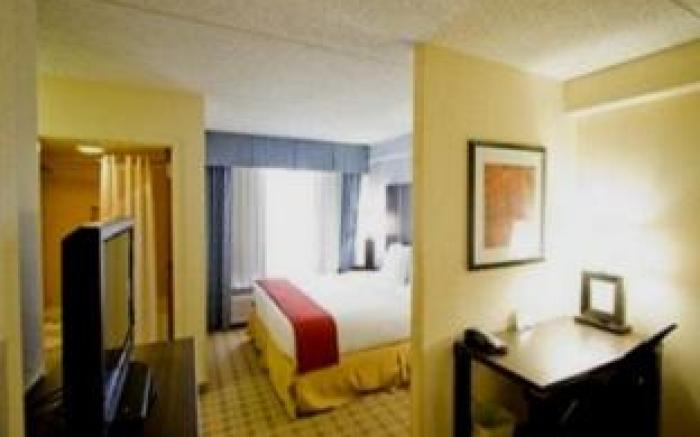 Holiday Inn Austin Airport By IHG