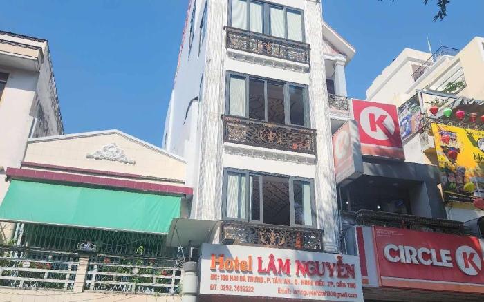 Hotel Lâm Nguyễn