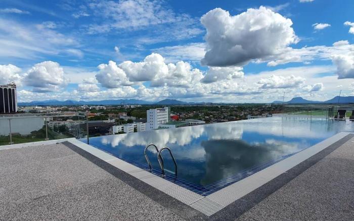 Affordable staycation@Kozi Square
