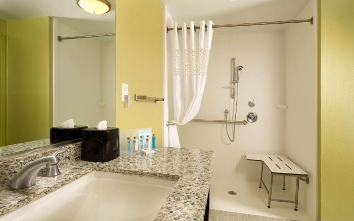 Hampton Inn & Suites Buffalo Airport