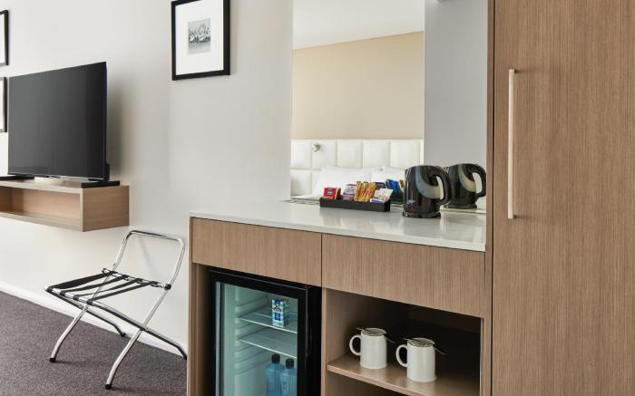 Holiday Inn Warwick Farm By IHG