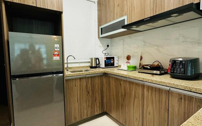 Seaview 2B1R cozy condo forest city