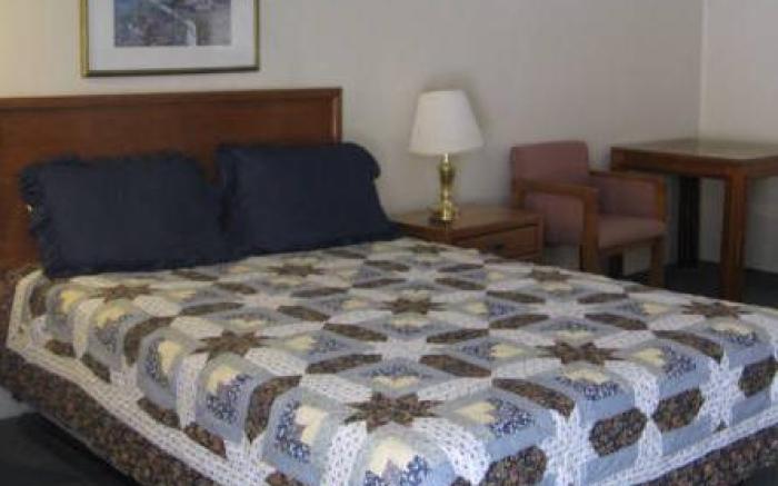 Clarketon Motel - Maggie Valley