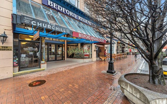 Bedford Regency Hotel