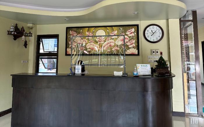 Ponburi Hotel
