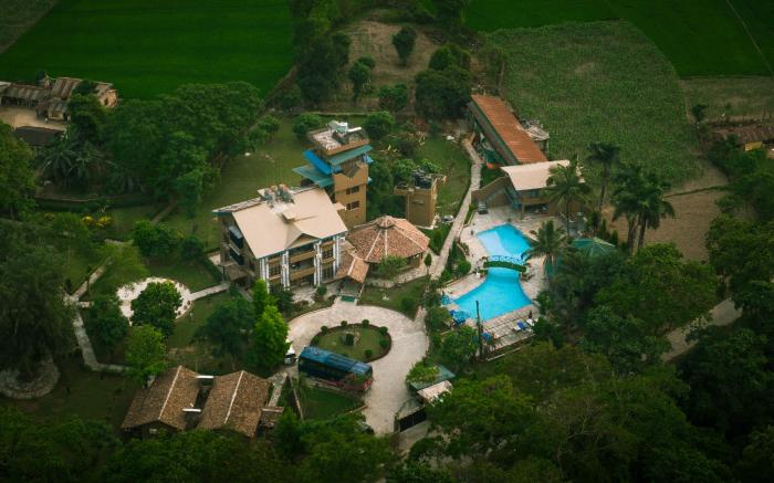 Safari Adventure Lodge