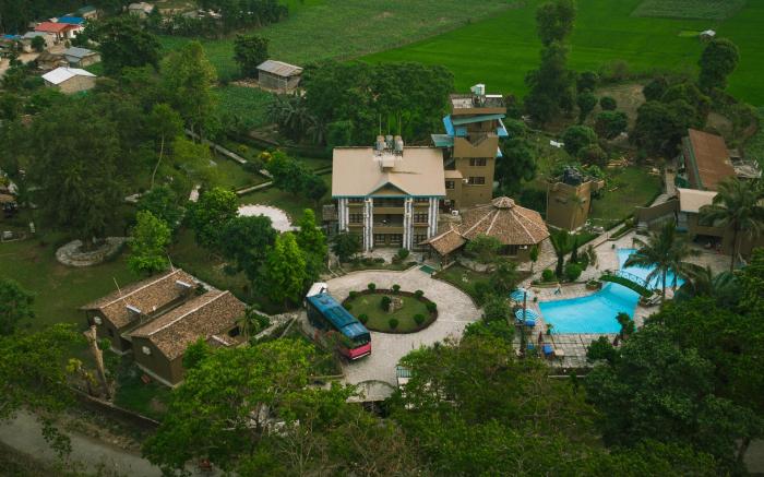Safari Adventure Lodge