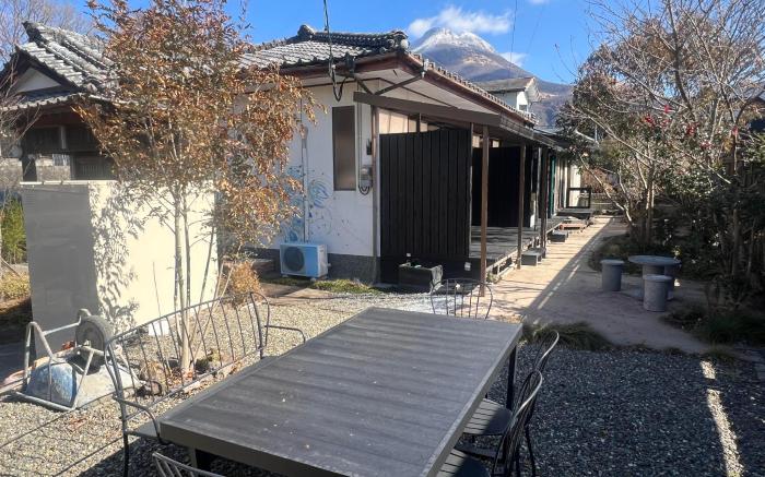 Assi House