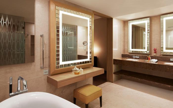 Taj Santacruz, Mumbai