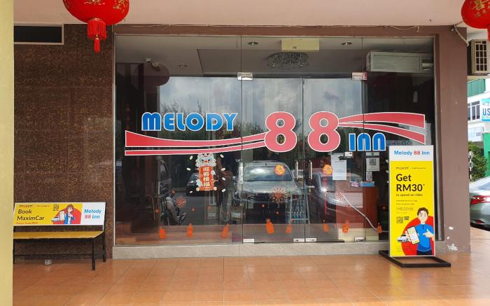 OYO 90964 Melody 88 Inn