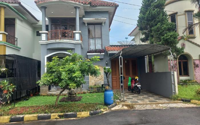 OYO 93820 Salma Homestay Syariah Near alun alun kota purwokerto