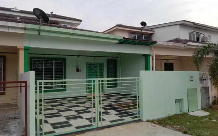 Ees Meru Green Homestay
