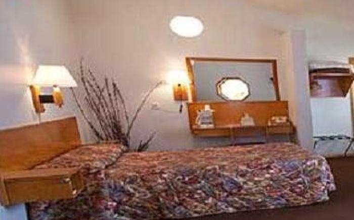 Starlight Lodge