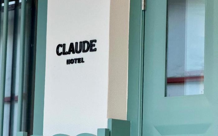 Claude Hotel