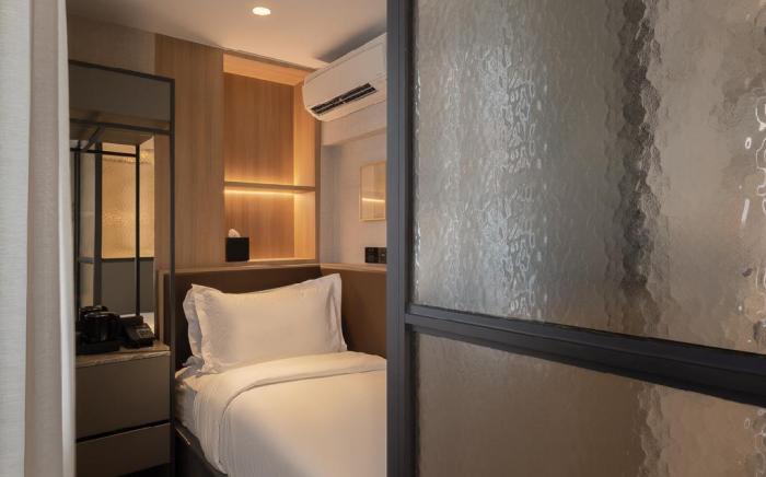 Claude Hotel