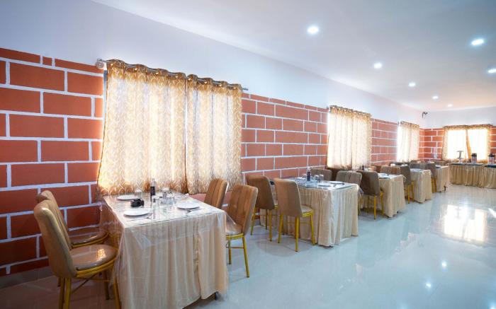 Treebo Galaxy Kings Suites, Hebbal