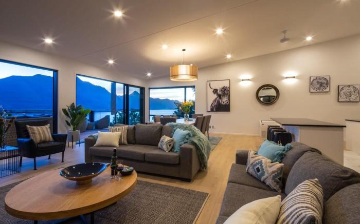 Highlands House|Lake Views |Free Parking |BBQ
