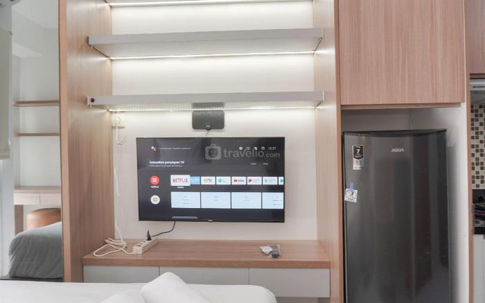 Modern Look Studio Amazana Serpong By Travelio