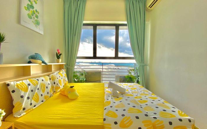 温馨舒适海景套房三房三厕6-12人适合家庭入住金海湾@Danga Bay YIJIAHomestay