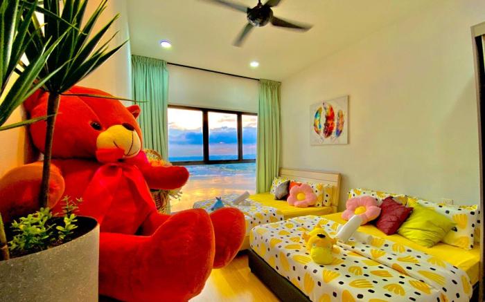 温馨舒适海景套房三房三厕6-12人适合家庭入住金海湾@Danga Bay YIJIAHomestay