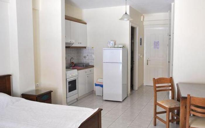 Rouchotas Apartments