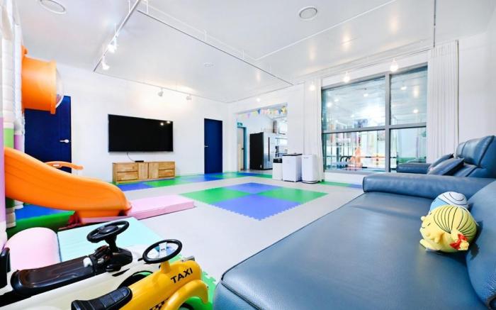 Tttu Kids Pool Villa N Glamping