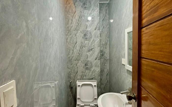 Solstice Suites-Quinn Ryan Suite (good for 24 Pax)