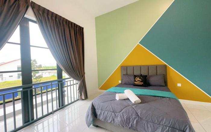 A17 Tebing Dato Onn 7 FamilyStay 4R 10Pax AEON CIQ