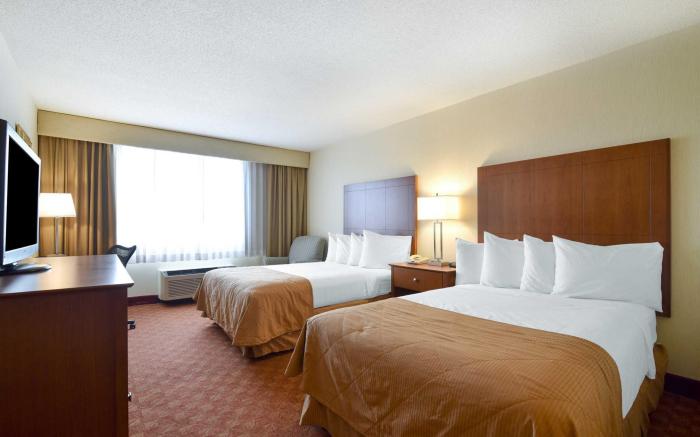 Clarion Hotel Airport