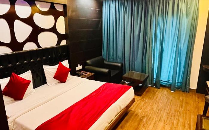 Hotel Himshri Mall Road By Ovata 