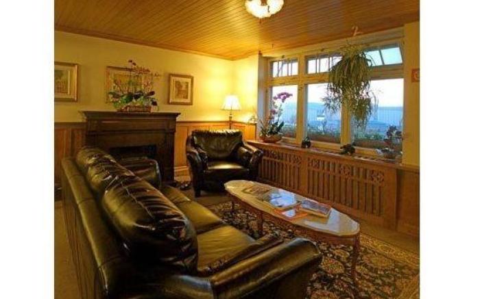 North House - Hotel Automatise Manoir des Remparts