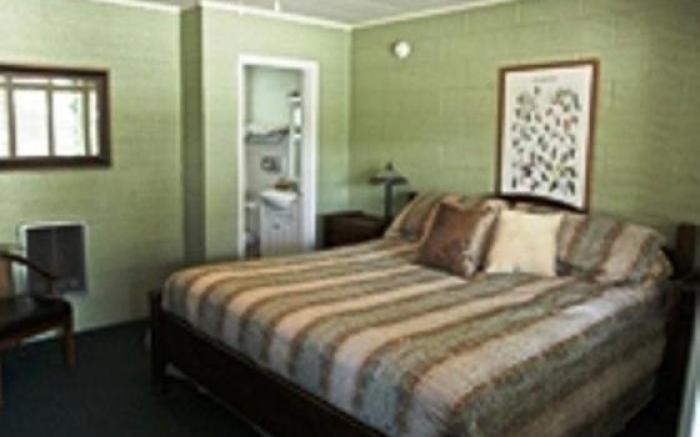 The Gateway Restaurant & Lodge