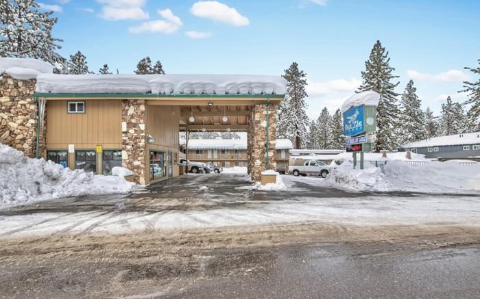 Blue Jay Lodge