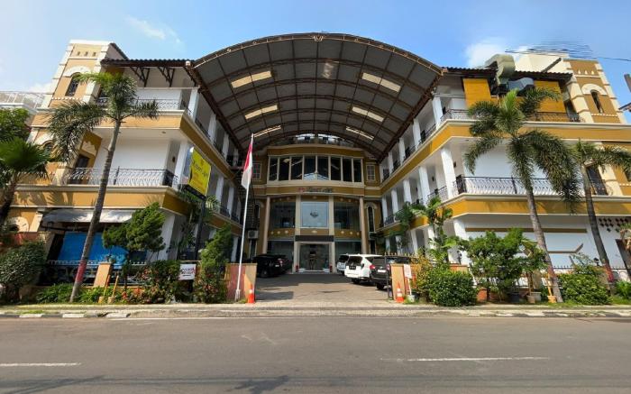 Kenari Asri Hotel