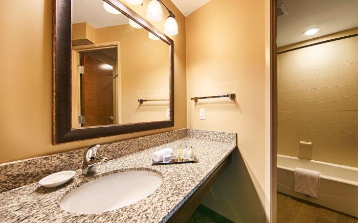 Best Western Plus Intercourse Village Inn & Suites