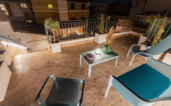 Penthouse at Trevi's Fountain and Panoramic Terrace