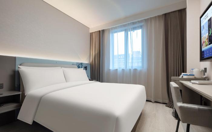 Atour Light Hotel Hangzhou West Lake Lakeside Pedestrian Street
