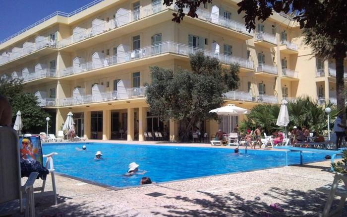 Nireus Hotel