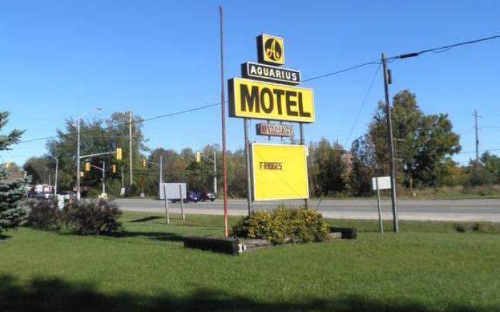 Aquarius Motel