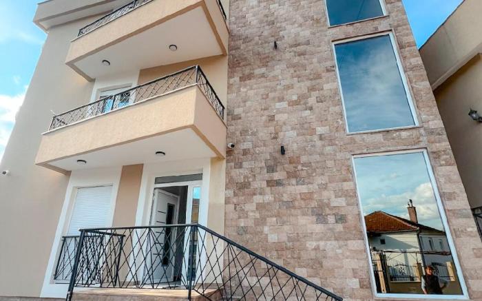 Family 1bdr apartment, city view