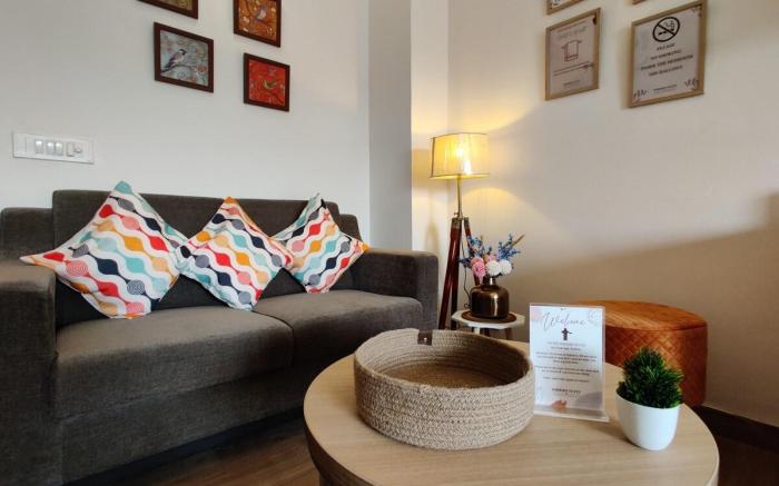 Sojourn Stays- Sunset Springs Luxurious Studio !!