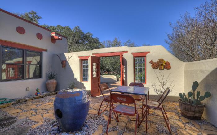 El Ranchito on 5.78 Acres