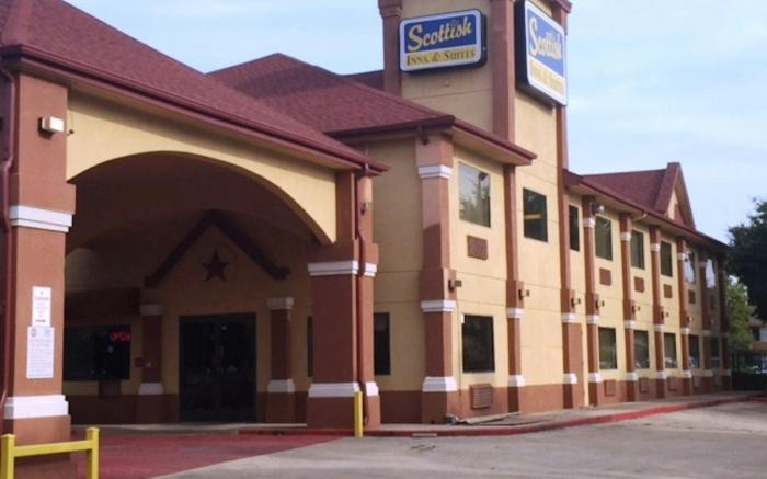 Scottish Inn & Suites Hobby Airport