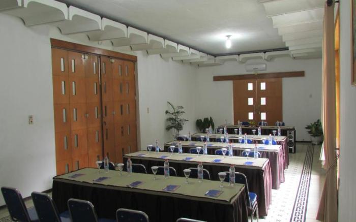 Riche Heritage Hotel Alun Alun Malang