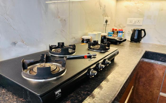 Divine Inn Hotel Rajouri Garden