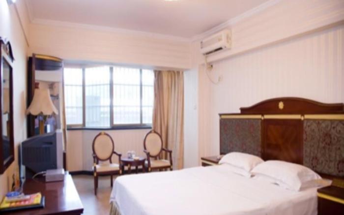Nanning Gold Red Forest Hotel