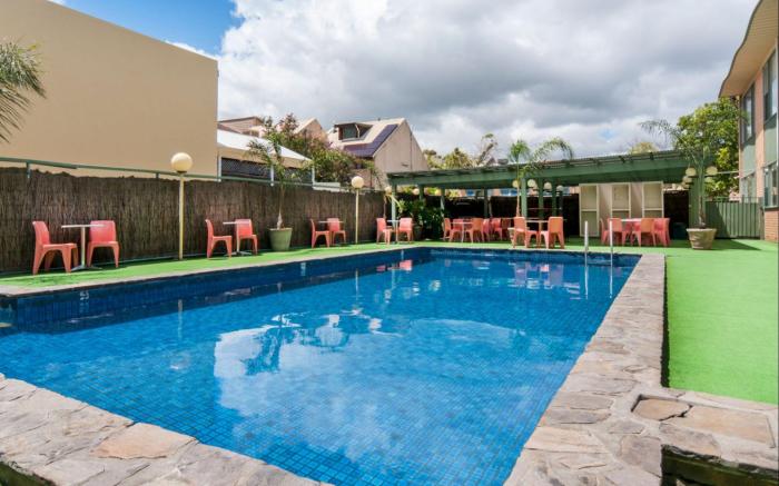 Comfort Inn Regal Park